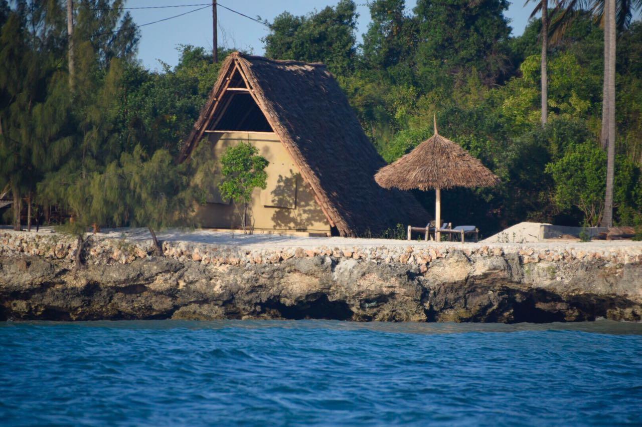 Dolphin Safari Lodge Mahonda Exterior photo